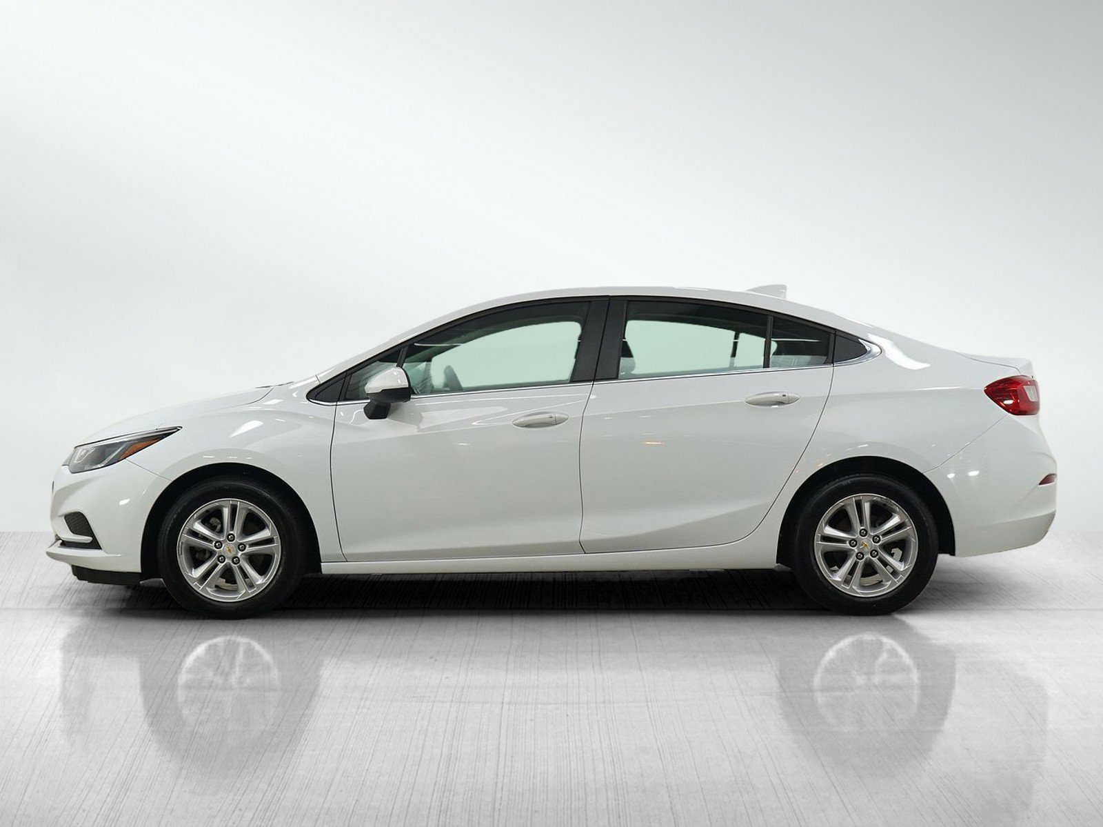 chevrolet cruze 2017 1G1BE5SM2H7188216 image chevrolet cruze 2017 1G1BE5SM2H7188216 image