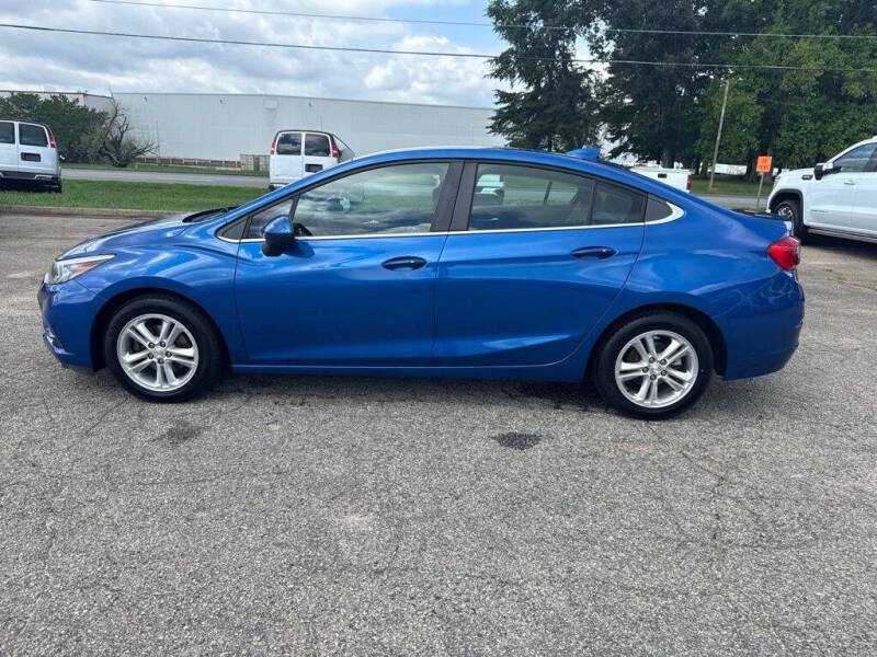 chevrolet cruze 2017 1G1BE5SM3H7208439 image chevrolet cruze 2017 1G1BE5SM3H7208439 image