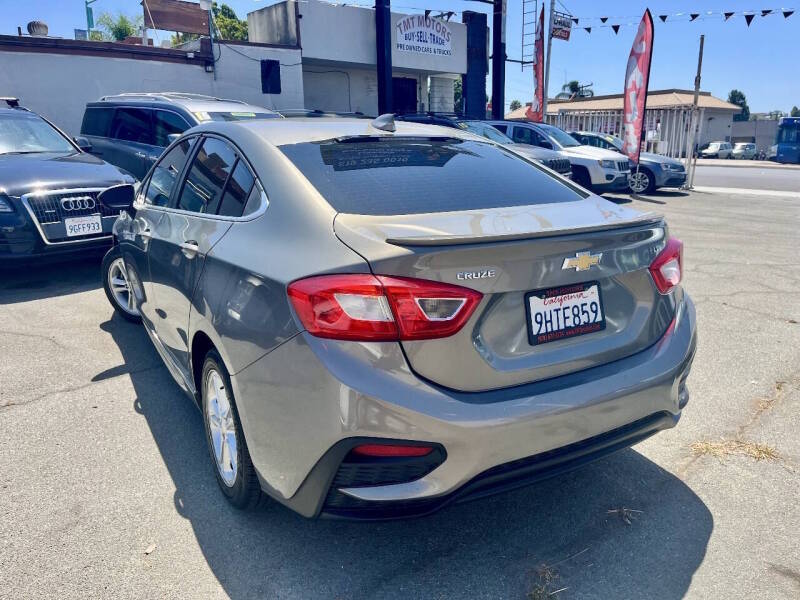 chevrolet cruze 2017 1G1BE5SM9H7227044 image chevrolet cruze 2017 1G1BE5SM9H7227044 image