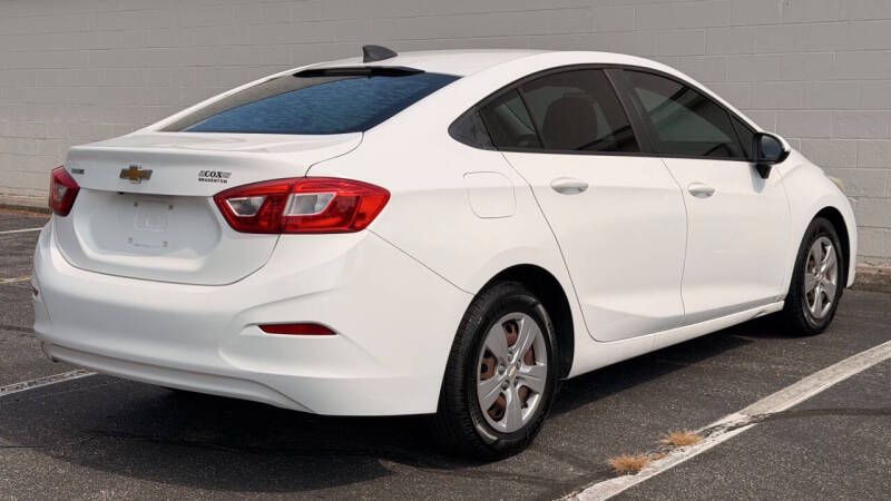 chevrolet cruze 2017 3G1BC5SM1HS558031 image chevrolet cruze 2017 3G1BC5SM1HS558031 image