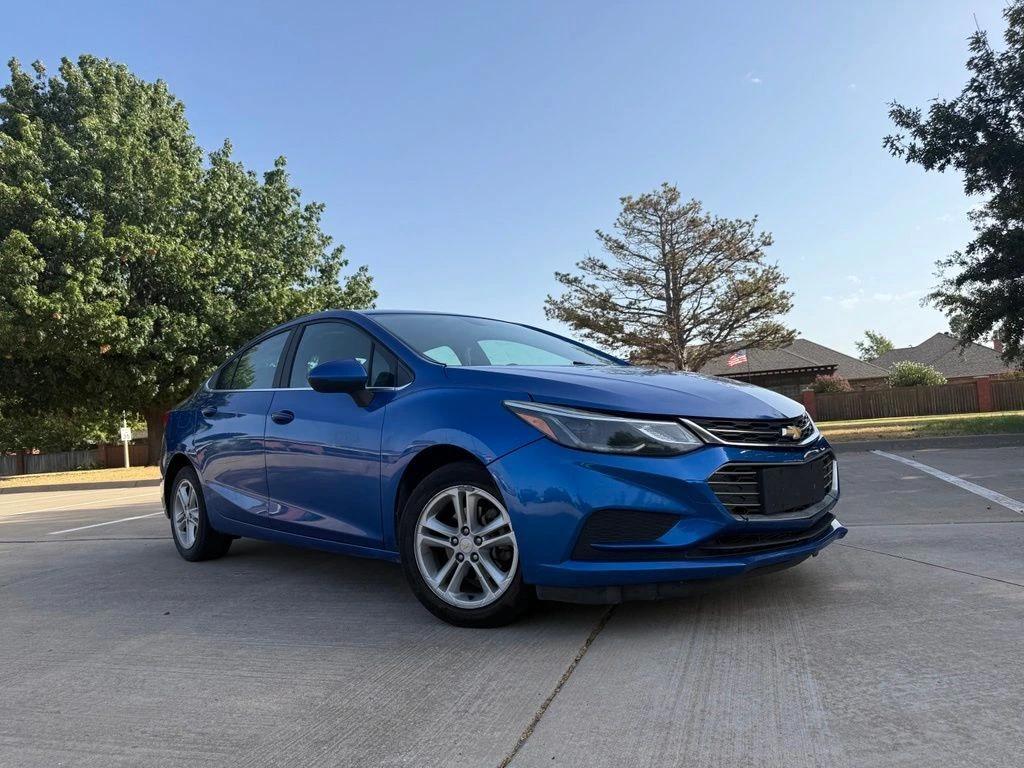 chevrolet cruze 2017 1G1BE5SM0H7161872 image chevrolet cruze 2017 1G1BE5SM0H7161872 image