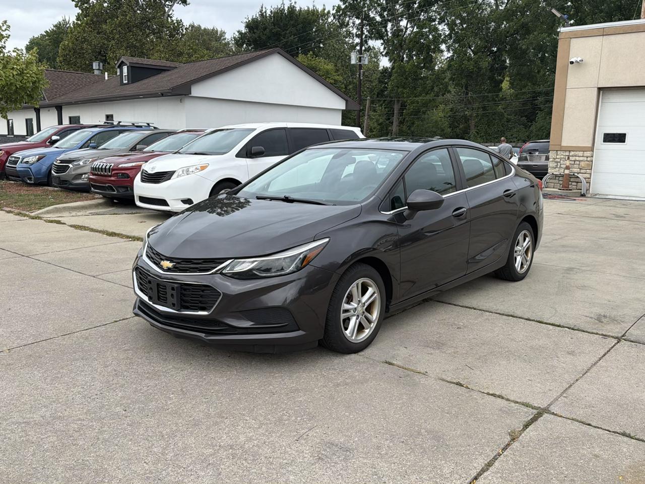 chevrolet cruze 2017 1G1BE5SM2H7149304 image chevrolet cruze 2017 1G1BE5SM2H7149304 image