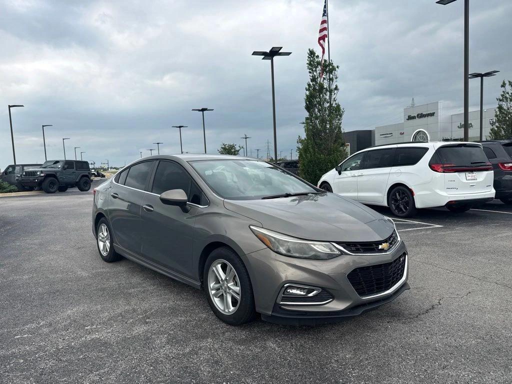 chevrolet cruze 2017 1G1BE5SM8H7204063 image chevrolet cruze 2017 1G1BE5SM8H7204063 image