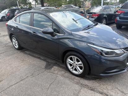 chevrolet cruze 2017 1G1BE5SM3H7221529 image chevrolet cruze 2017 1G1BE5SM3H7221529 image