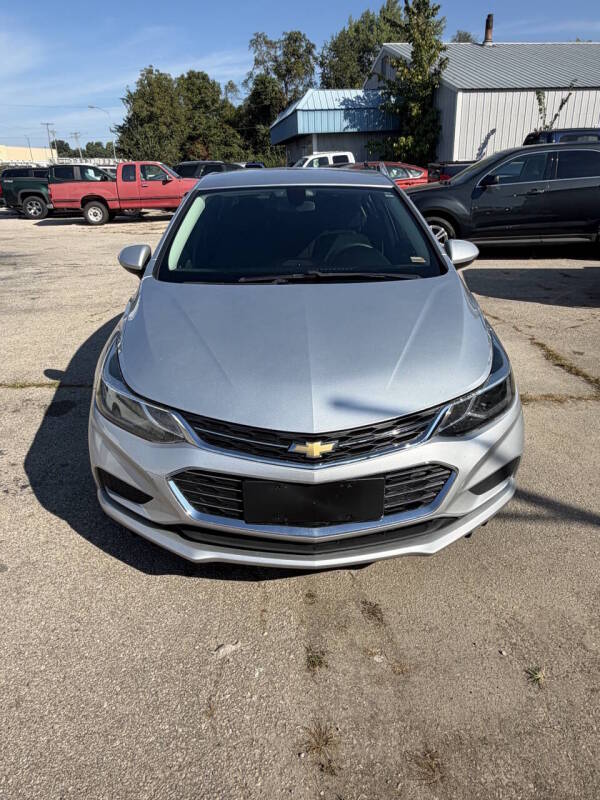 chevrolet cruze 2017 1G1BE5SM0H7231063 image chevrolet cruze 2017 1G1BE5SM0H7231063 image