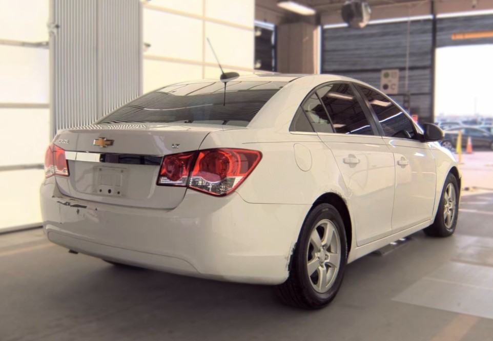 chevrolet cruze 2015 1G1PC5SB6F7170325 image chevrolet cruze 2015 1G1PC5SB6F7170325 image