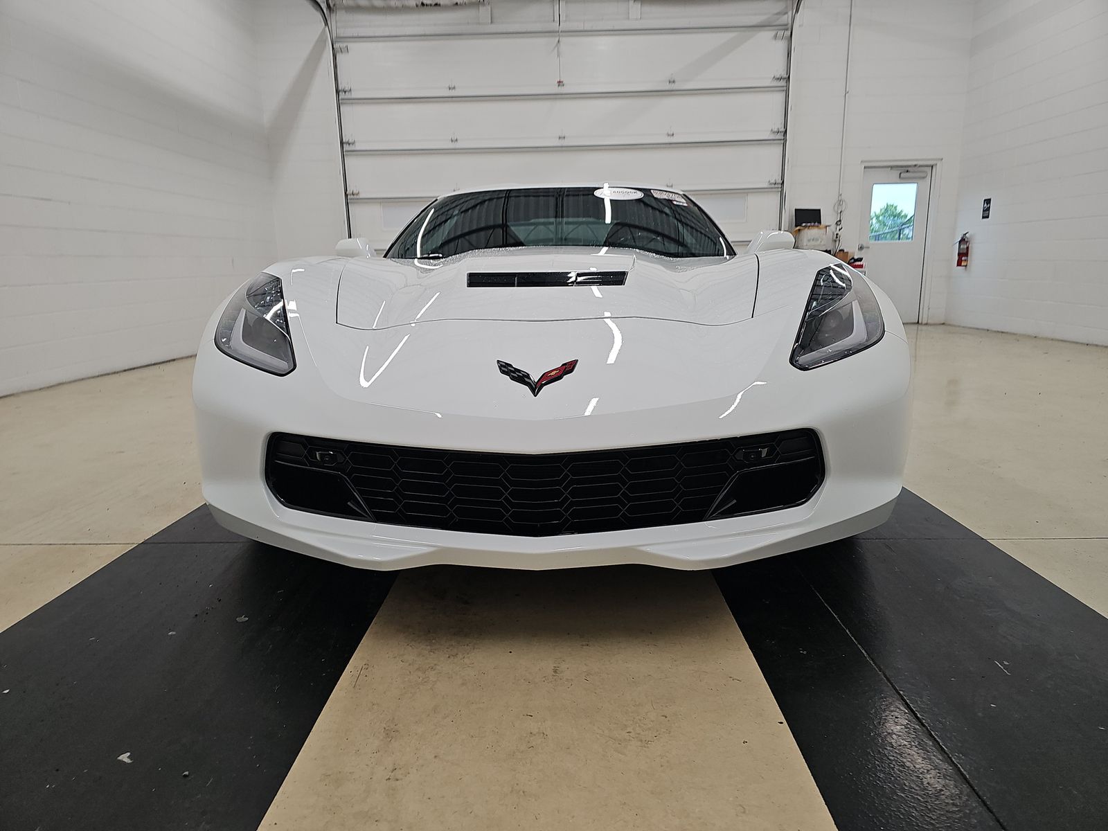 chevrolet corvette 2016 1G1YD2D76G5125875 image chevrolet corvette 2016 1G1YD2D76G5125875 image