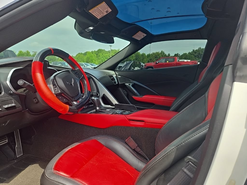 chevrolet corvette 2016 1G1YK2D77G5107133 image chevrolet corvette 2016 1G1YK2D77G5107133 image