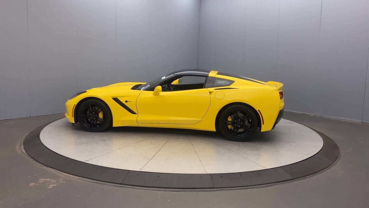 chevrolet corvette 2016 1G1YD2D71G5110894 image chevrolet corvette 2016 1G1YD2D71G5110894 image