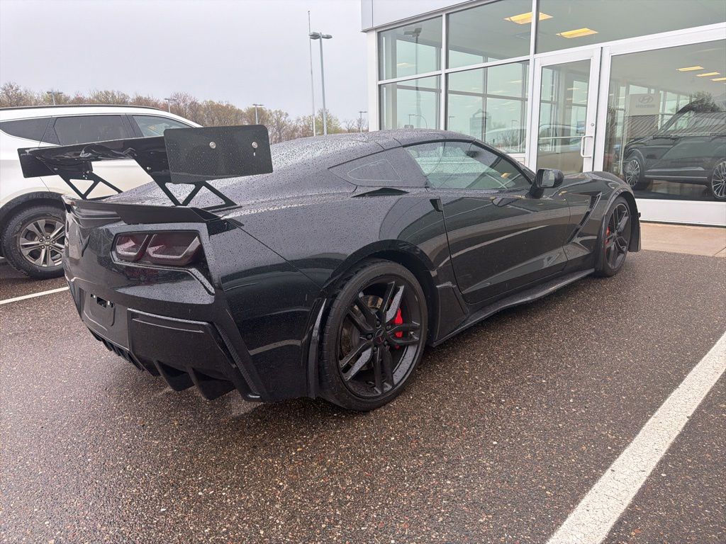 chevrolet corvette 2016 1G1YM2D71G5110166 image chevrolet corvette 2016 1G1YM2D71G5110166 image