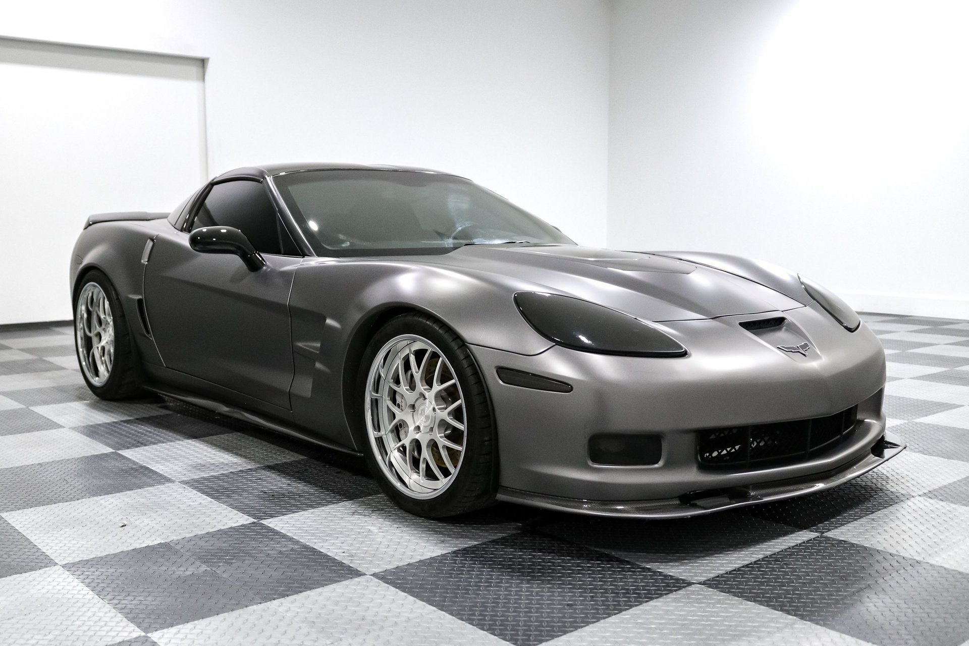 chevrolet corvette 2008 1G1YY25W385107037 image
