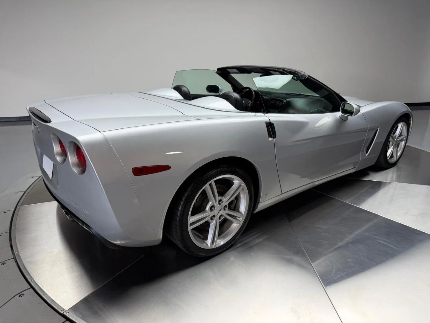 chevrolet corvette 2009 1G1YY36W295103275 image chevrolet corvette 2009 1G1YY36W295103275 image
