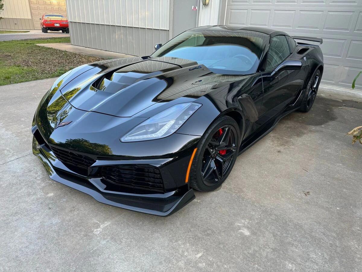 chevrolet corvette 2019 1G1Y32D95K5802430 image chevrolet corvette 2019 1G1Y32D95K5802430 image
