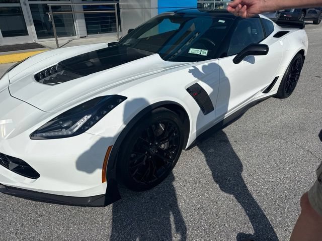 chevrolet corvette 2018 1G1YU2D63J5600199 image chevrolet corvette 2018 1G1YU2D63J5600199 image