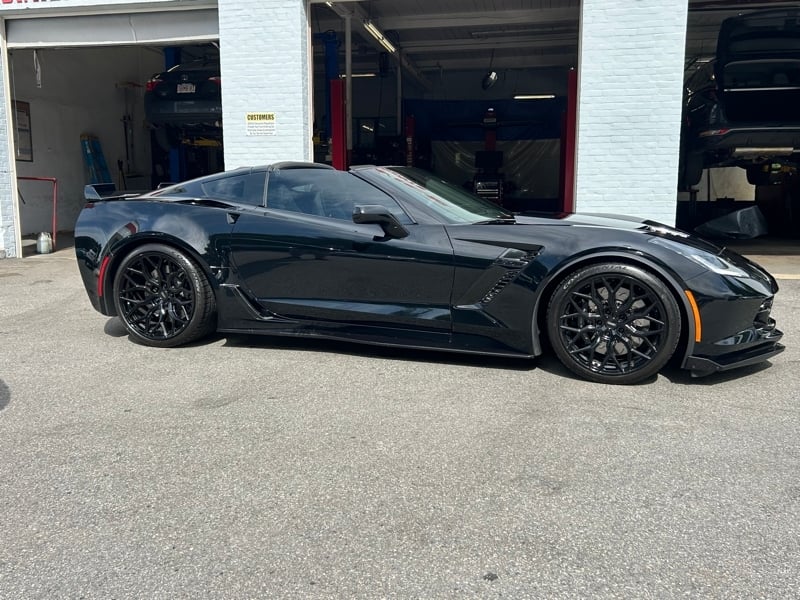 chevrolet corvette 2018 1G1YS2D60J5600201 image chevrolet corvette 2018 1G1YS2D60J5600201 image