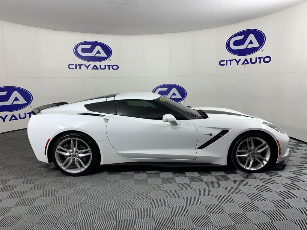 chevrolet corvette 2018 1G1YB2D70J5101603 image chevrolet corvette 2018 1G1YB2D70J5101603 image