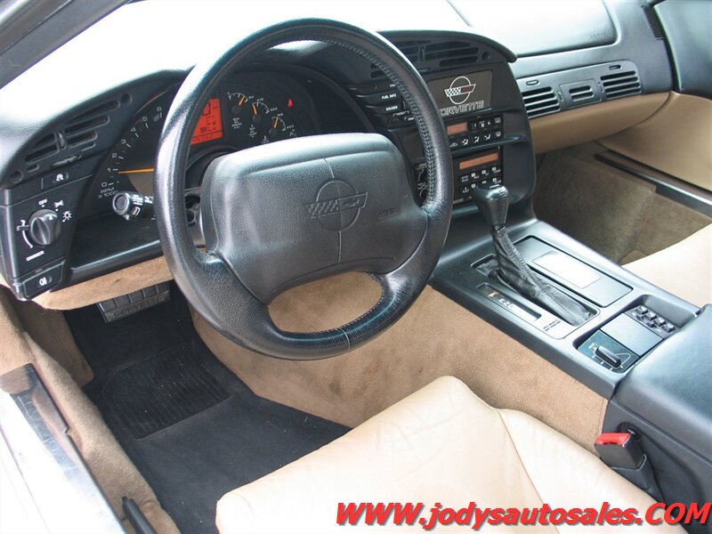 chevrolet corvette 1996 1G1YY32PXT5120458 image chevrolet corvette 1996 1G1YY32PXT5120458 image