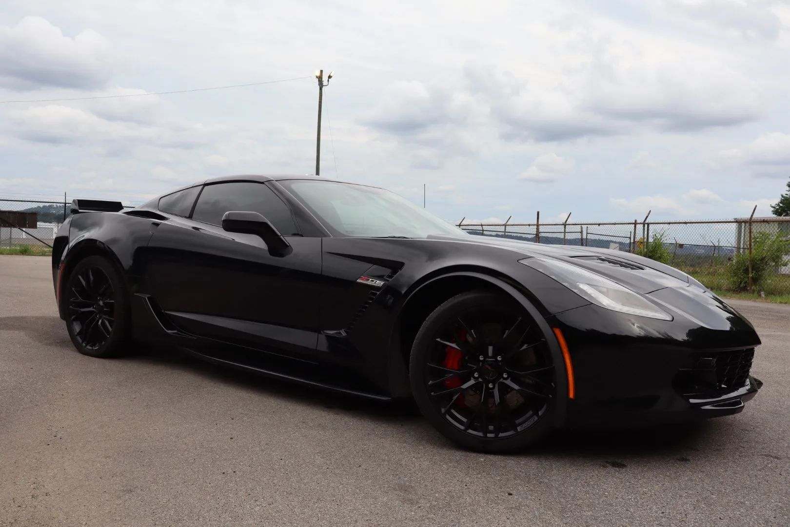 chevrolet corvette 2017 1G1YS2D63H5602440 image chevrolet corvette 2017 1G1YS2D63H5602440 image