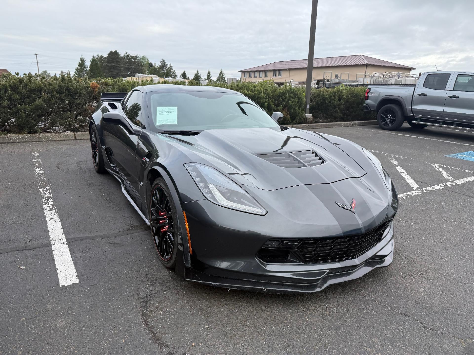 chevrolet corvette 2017 1G1YU2D60H5601305 image chevrolet corvette 2017 1G1YU2D60H5601305 image