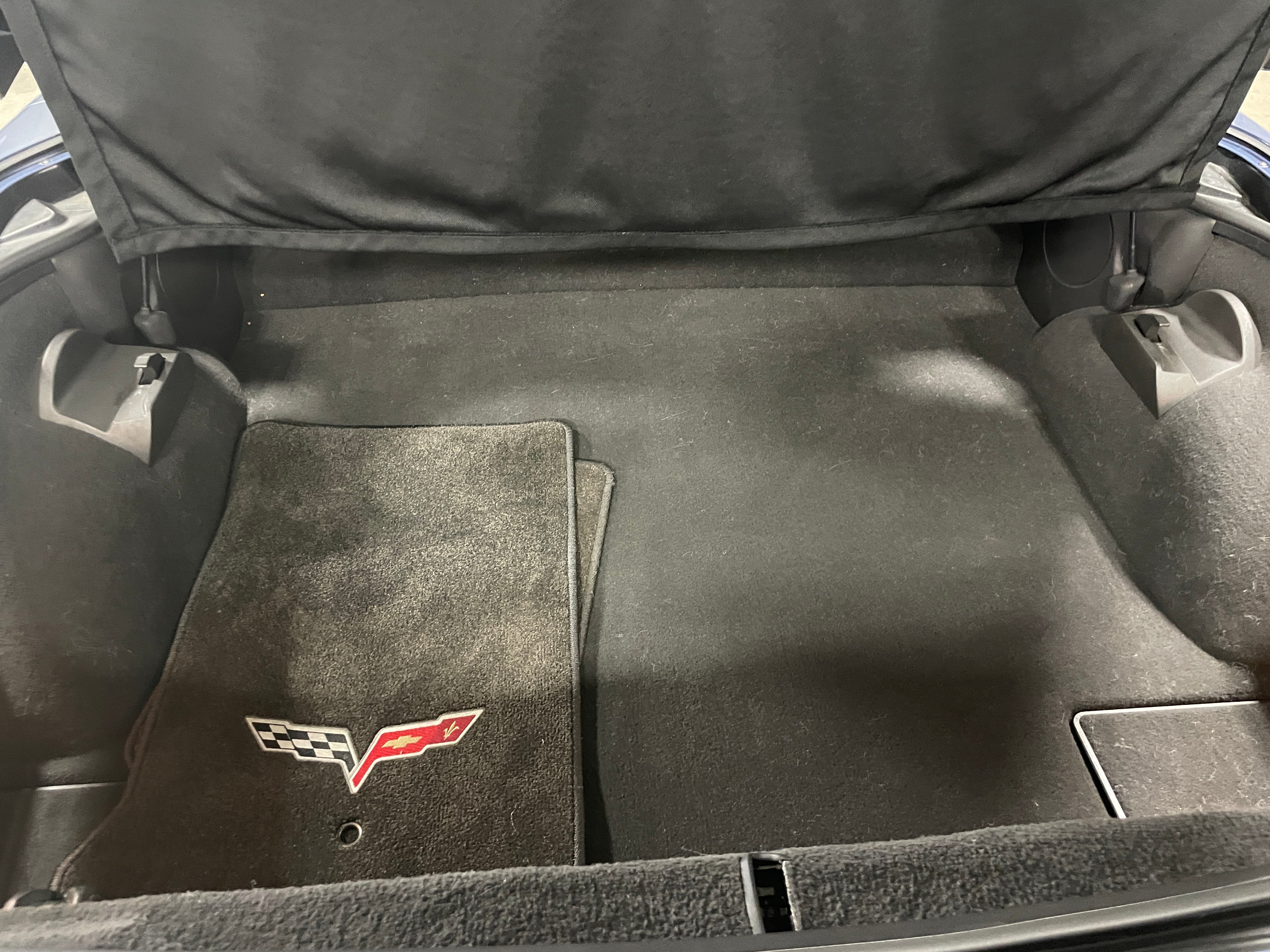 chevrolet corvette 2012 1G1YE2DW4C5103047 image chevrolet corvette 2012 1G1YE2DW4C5103047 image