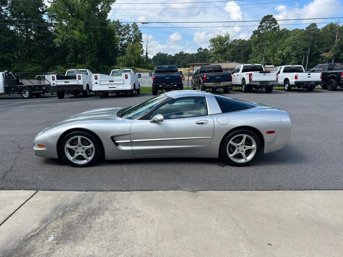 chevrolet corvette 2004 1G1YY22G545103403 image chevrolet corvette 2004 1G1YY22G545103403 image