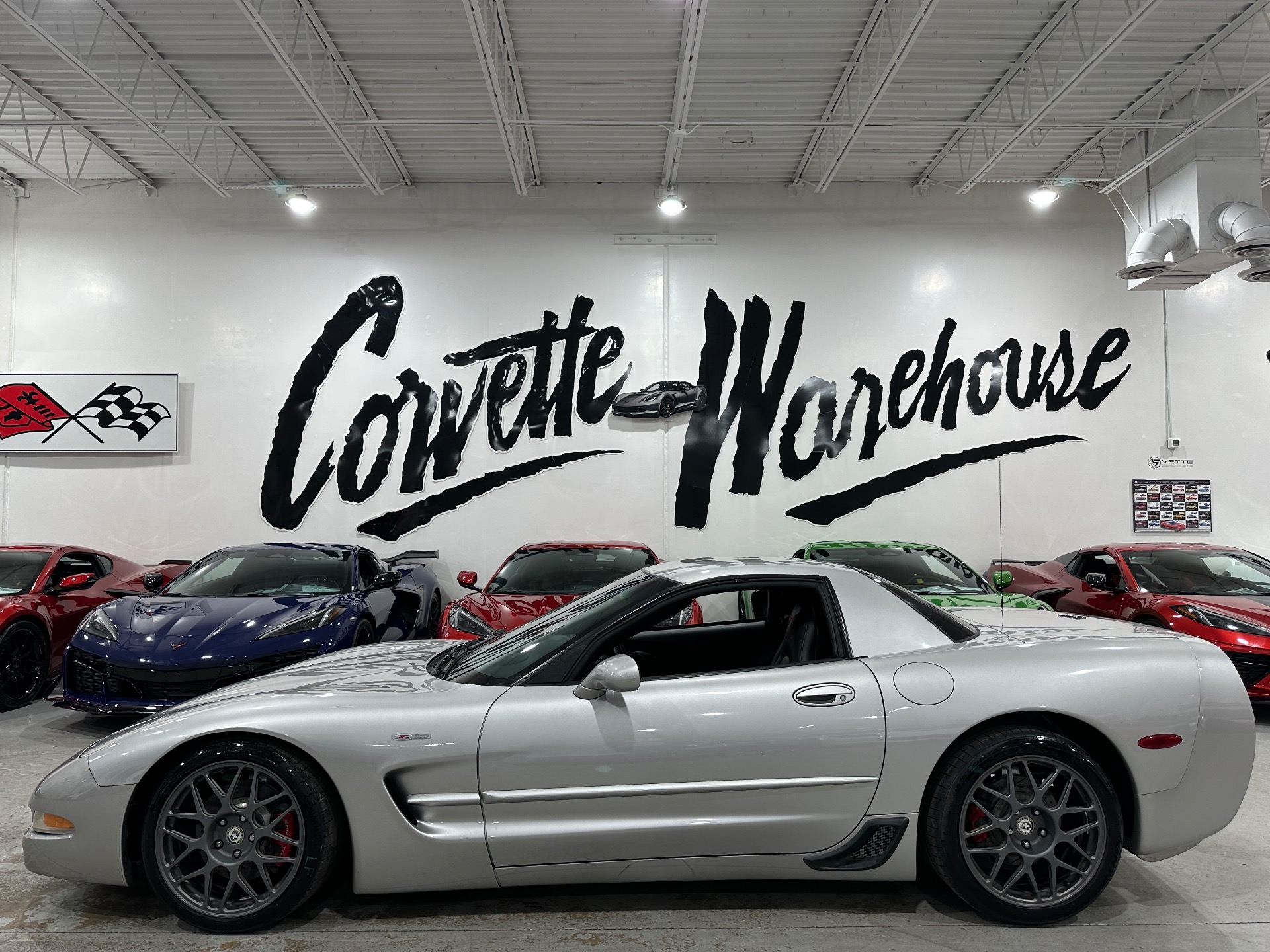 chevrolet corvette 2004 1G1YY12SX45105520 image chevrolet corvette 2004 1G1YY12SX45105520 image