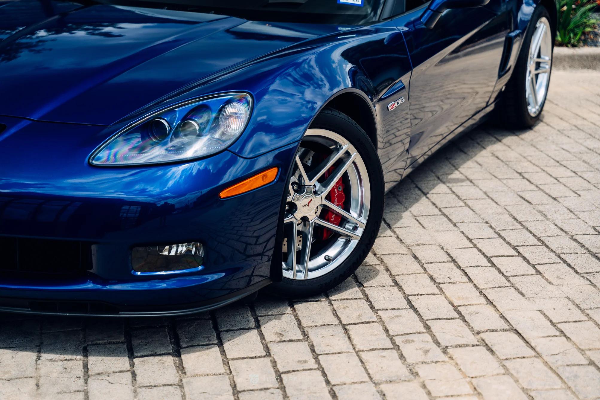 chevrolet corvette 2006 1G1YY26E965111015 image chevrolet corvette 2006 1G1YY26E965111015 image