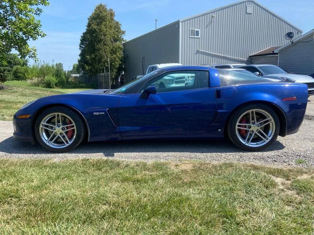 chevrolet corvette 2006 1G1YY26E665133571 image chevrolet corvette 2006 1G1YY26E665133571 image