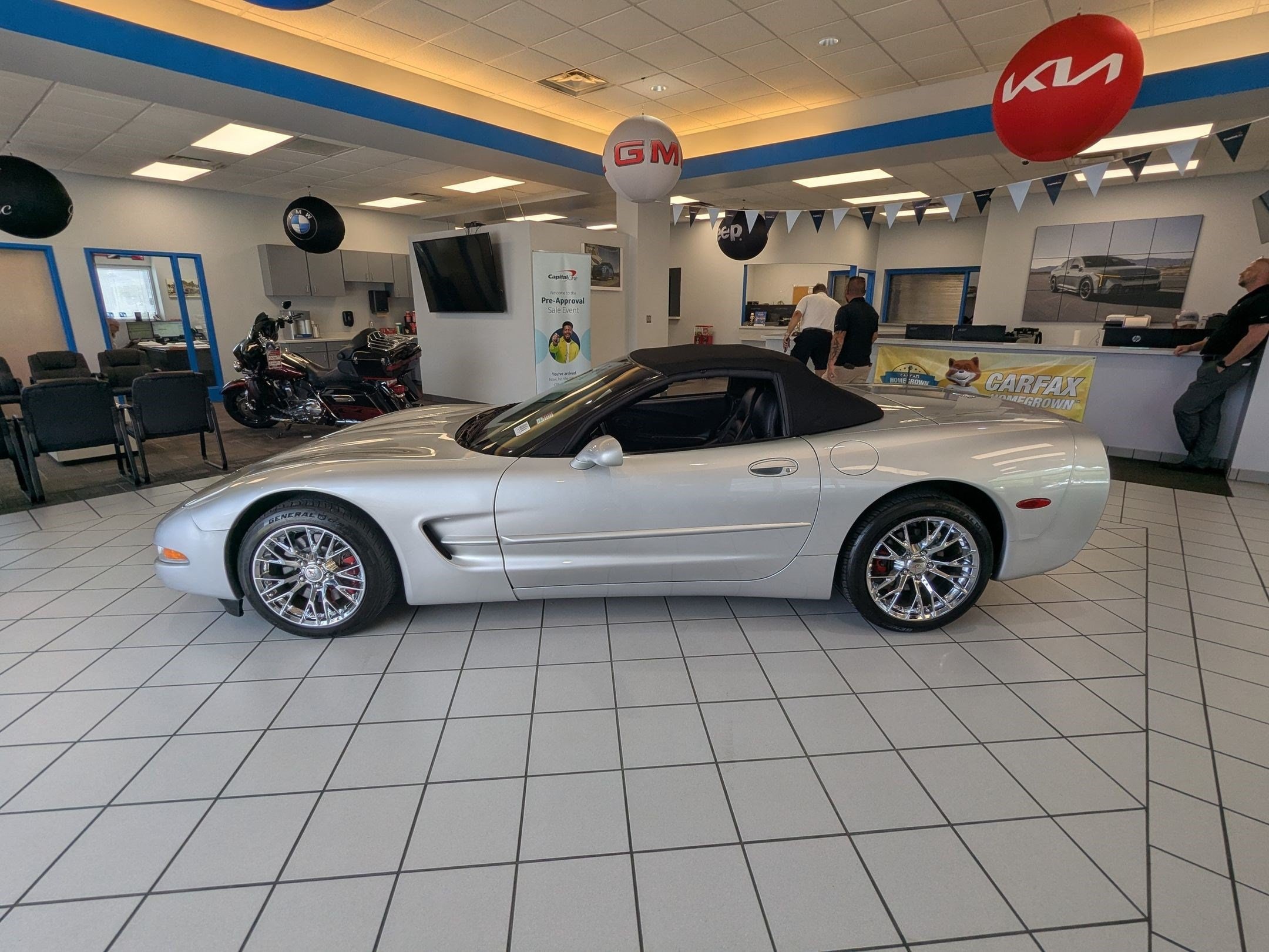 chevrolet corvette 2002 1G1YY32G225113373 image chevrolet corvette 2002 1G1YY32G225113373 image