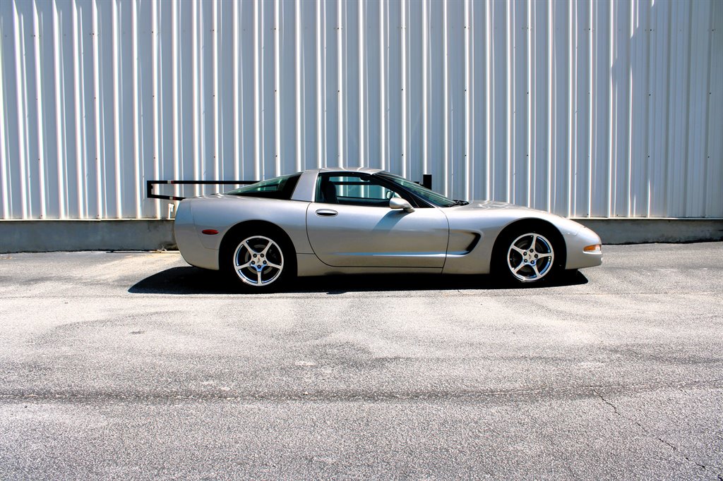 chevrolet corvette 2002 1G1YY22G725125688 image chevrolet corvette 2002 1G1YY22G725125688 image