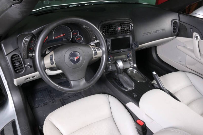 chevrolet corvette 2011 1G1YW2DW5B5107216 image chevrolet corvette 2011 1G1YW2DW5B5107216 image