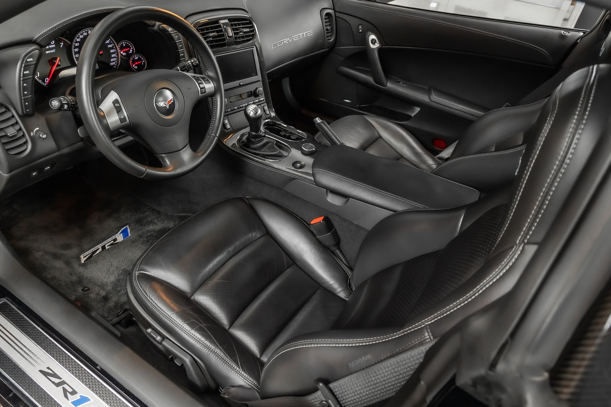 chevrolet corvette 2011 1G1YN2DT7B5800068 image chevrolet corvette 2011 1G1YN2DT7B5800068 image