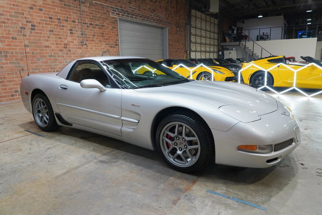 chevrolet corvette 2003 1G1YY12SX35113762 image chevrolet corvette 2003 1G1YY12SX35113762 image