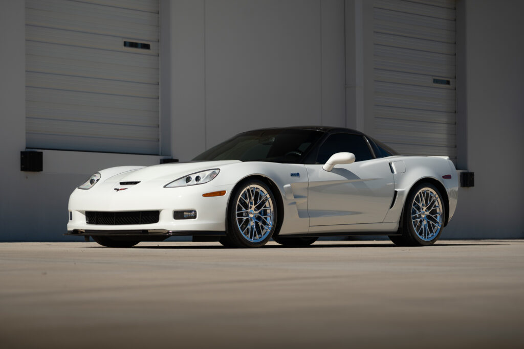 chevrolet corvette 2010 1G1YN2DT7A5800702 image chevrolet corvette 2010 1G1YN2DT7A5800702 image