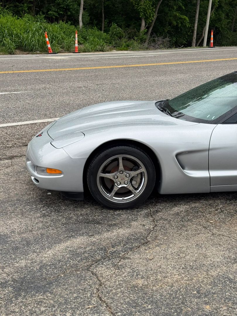 chevrolet corvette 2000 1G1YY32G0Y5112568 image chevrolet corvette 2000 1G1YY32G0Y5112568 image