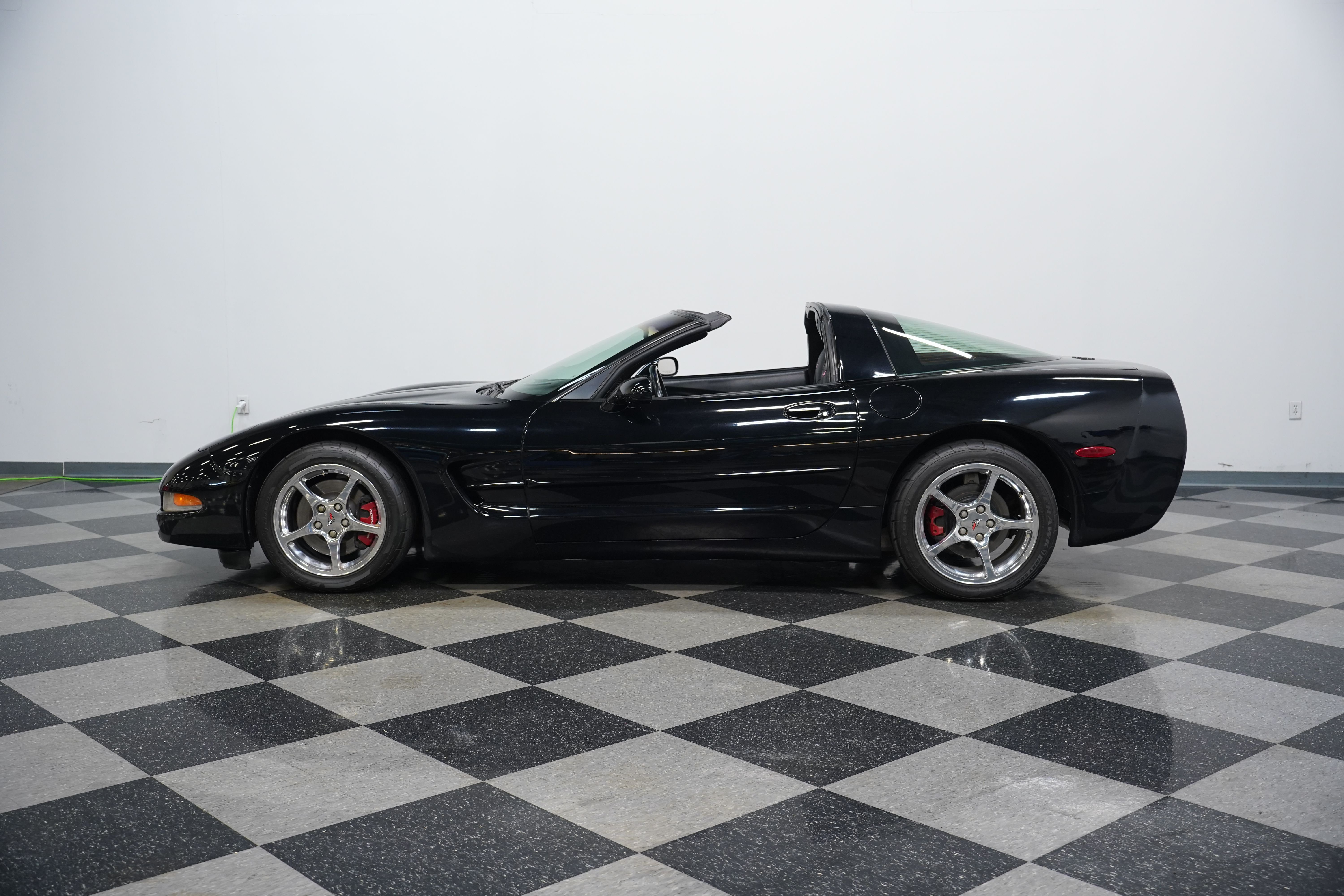 chevrolet corvette 2001 1G1YY22G015119228 image chevrolet corvette 2001 1G1YY22G015119228 image
