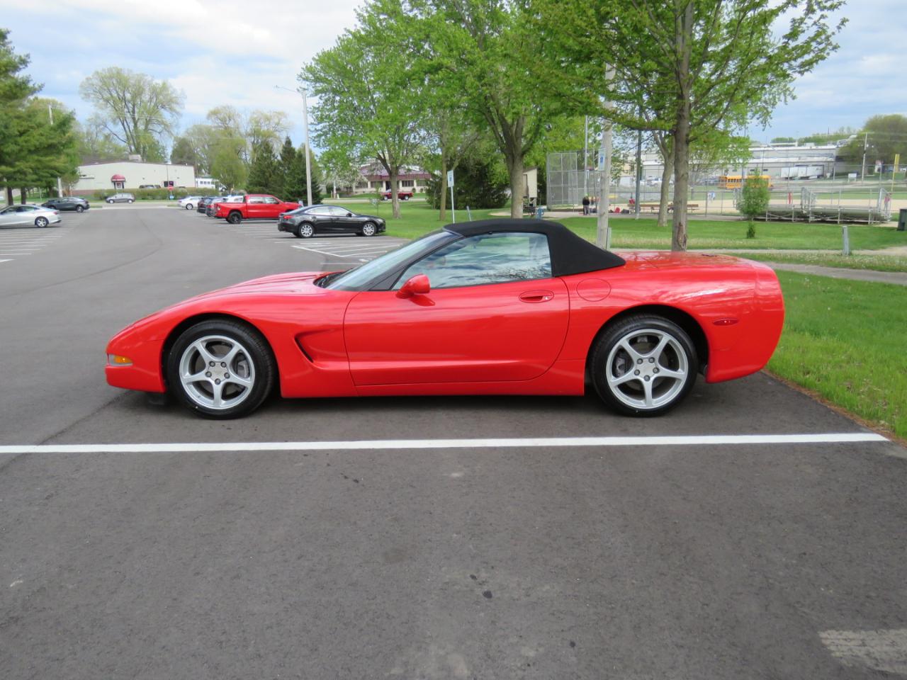 chevrolet corvette 2001 1G1YY32G015101804 image chevrolet corvette 2001 1G1YY32G015101804 image