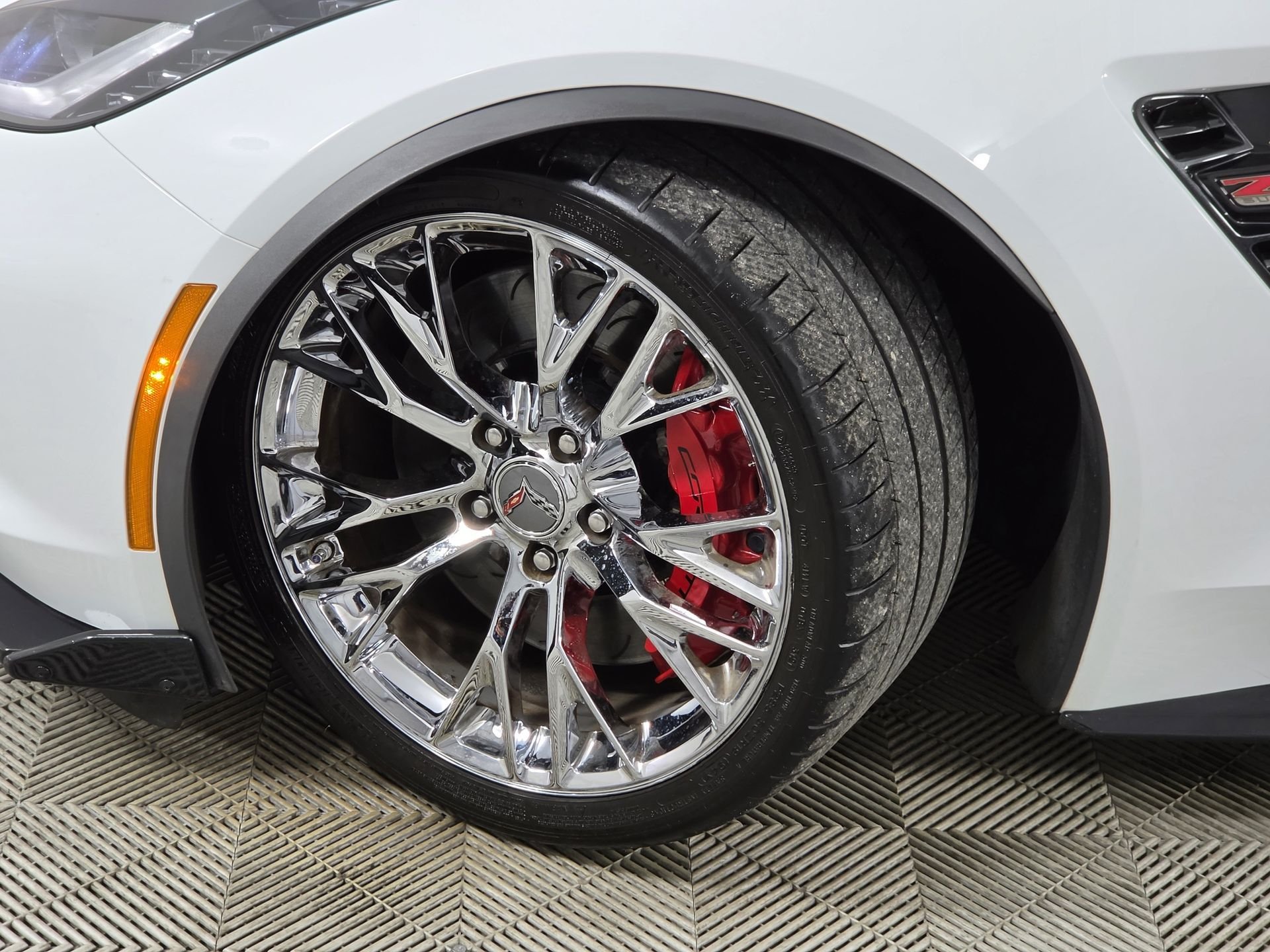 chevrolet corvette 2015 1G1YU2D67F5605896 image chevrolet corvette 2015 1G1YU2D67F5605896 image