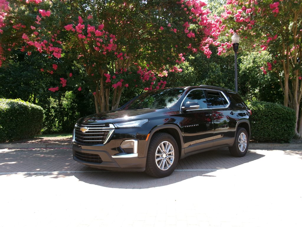 chevrolet traverse 2023 1GNEVHKW5PJ229339 image chevrolet traverse 2023 1GNEVHKW5PJ229339 image