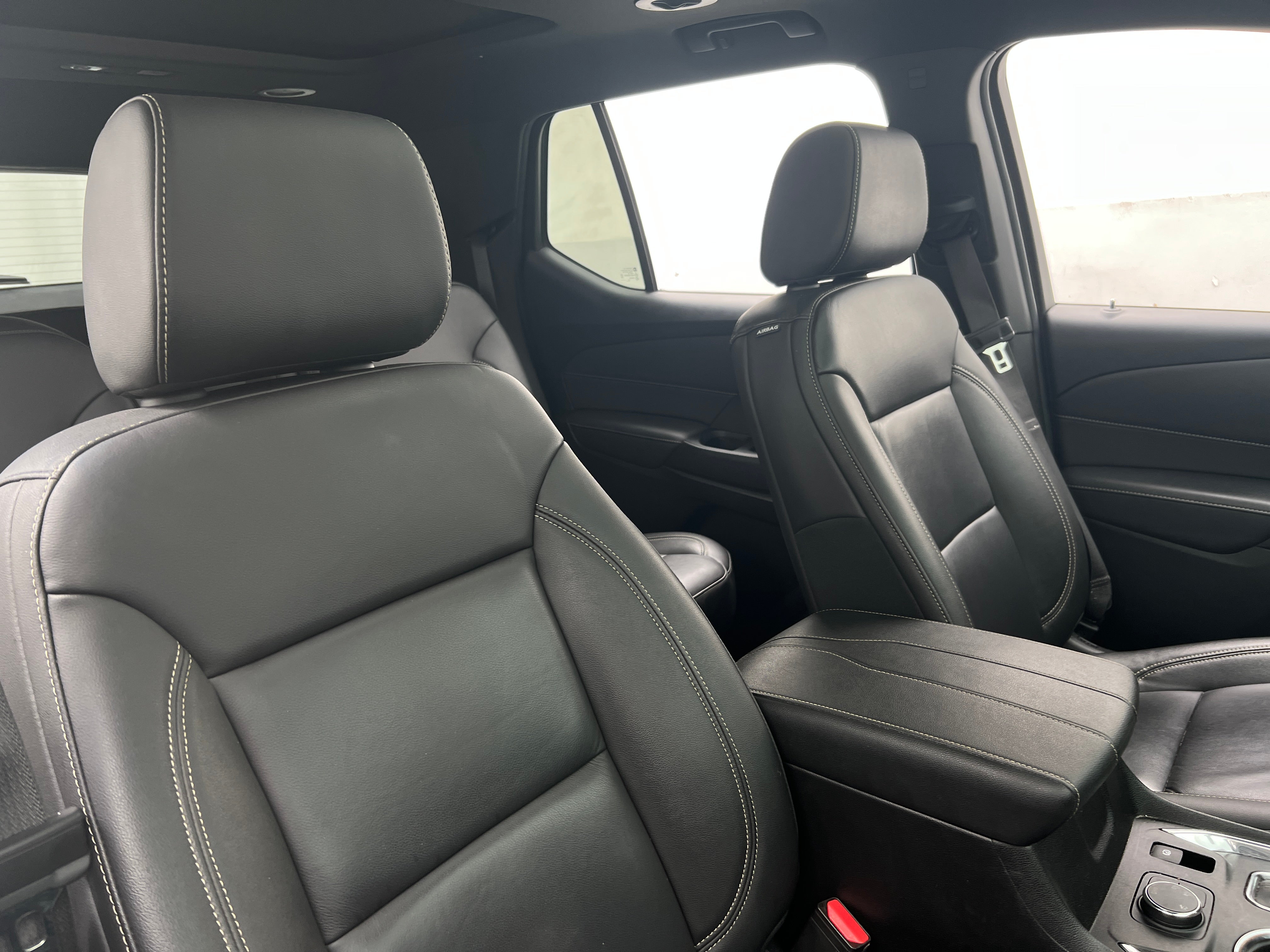 chevrolet traverse 2023 1GNEVHKW9PJ300915 image chevrolet traverse 2023 1GNEVHKW9PJ300915 image