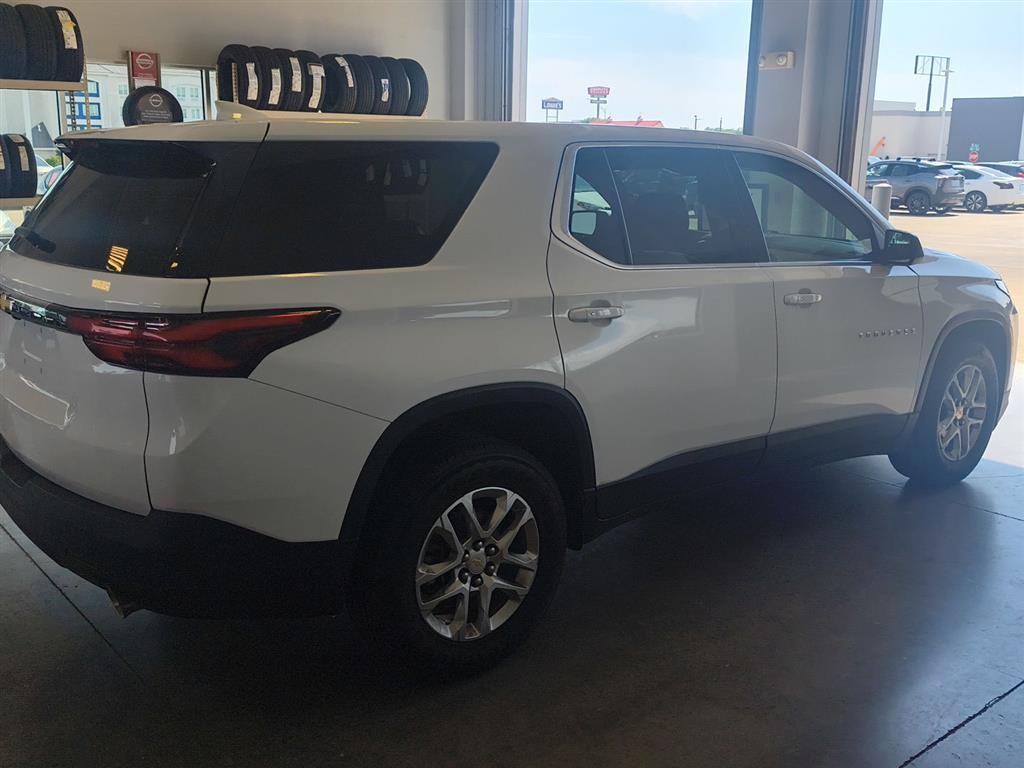 chevrolet traverse 2023 1GNEVFKW2PJ198913 image chevrolet traverse 2023 1GNEVFKW2PJ198913 image