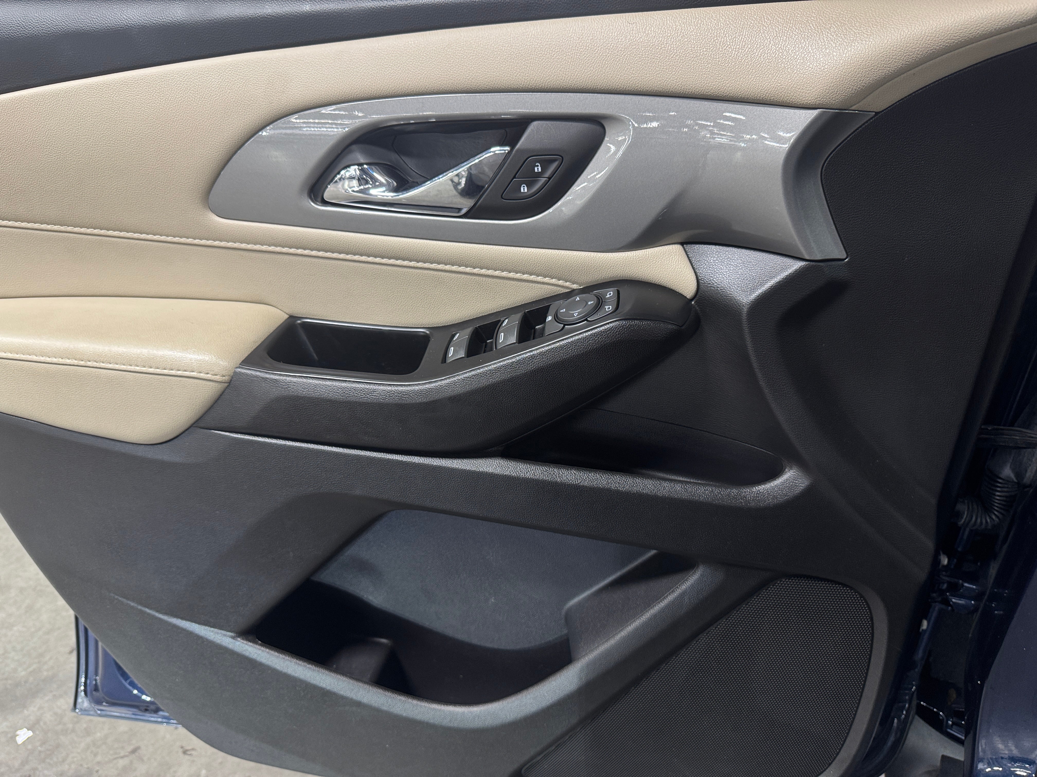 chevrolet traverse 2023 1GNERFKWXPJ253273 image chevrolet traverse 2023 1GNERFKWXPJ253273 image