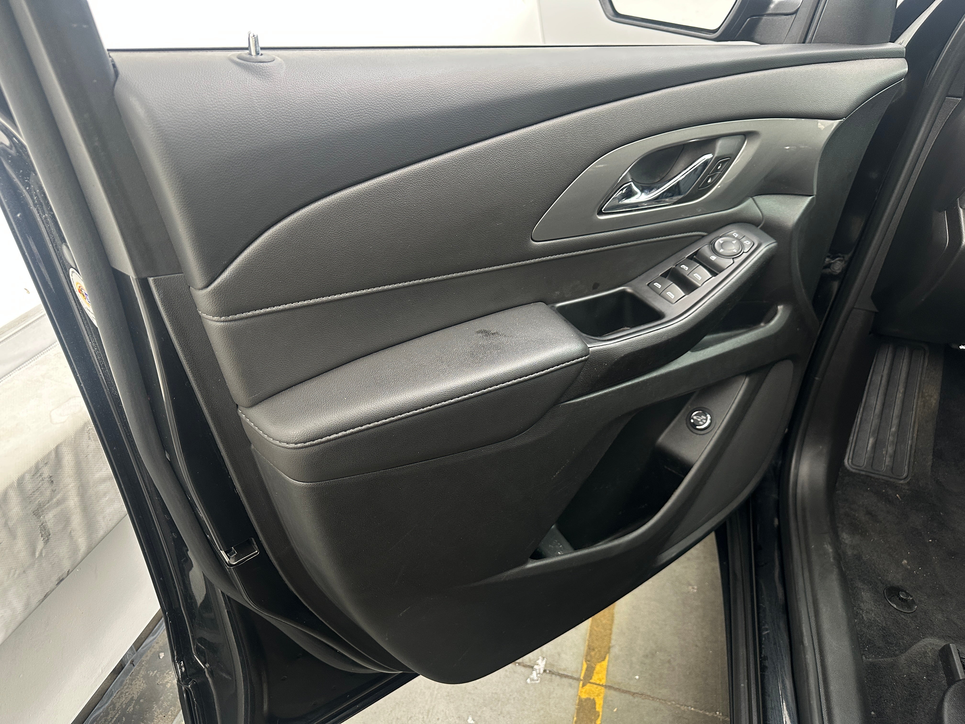 chevrolet traverse 2023 1GNEVGKW6PJ201334 image chevrolet traverse 2023 1GNEVGKW6PJ201334 image