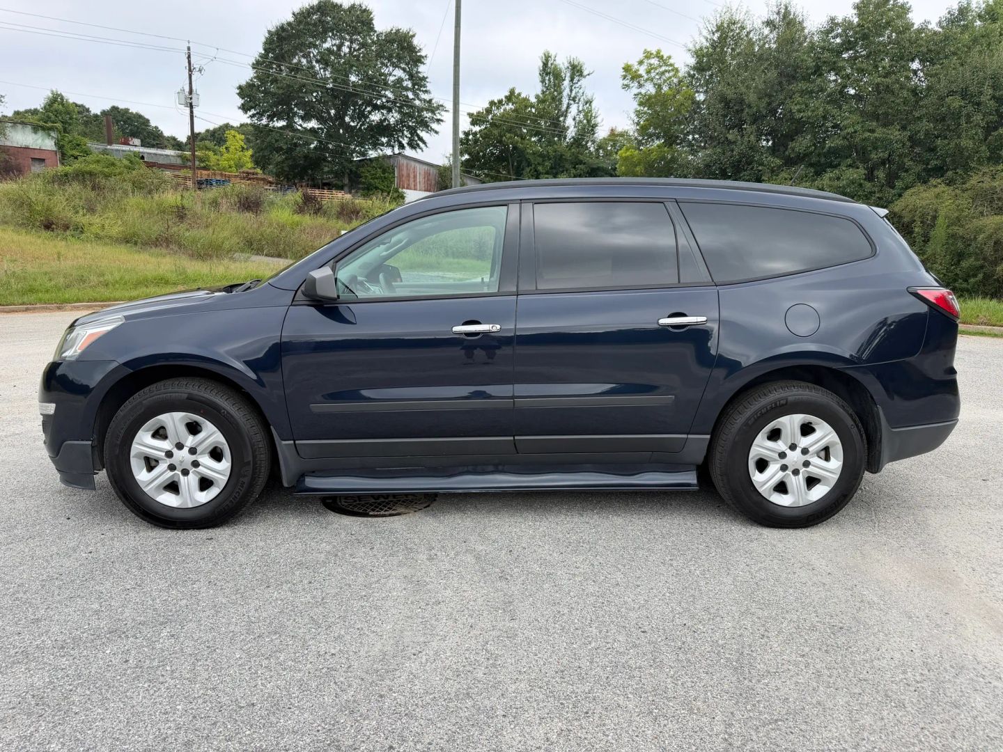 chevrolet traverse 2016 1GNKRFED1GJ191145 image chevrolet traverse 2016 1GNKRFED1GJ191145 image