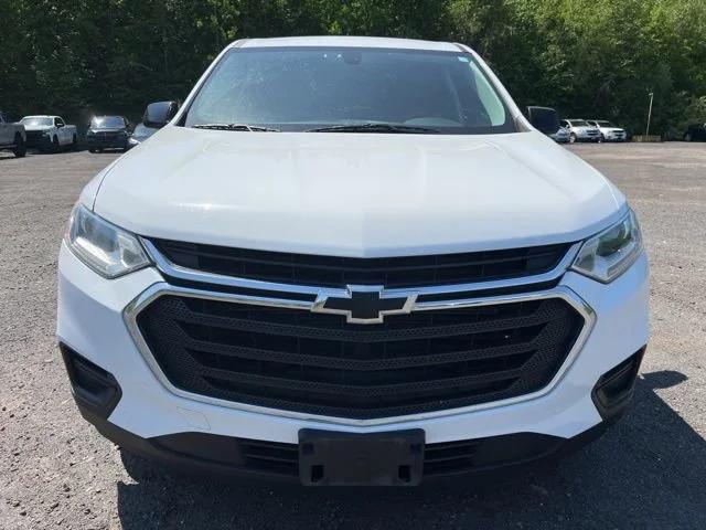 chevrolet traverse 2019 1GNEVFKW0KJ312027 image chevrolet traverse 2019 1GNEVFKW0KJ312027 image