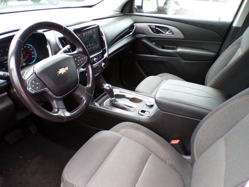 chevrolet traverse 2019 1GNERGKW1KJ162813 image chevrolet traverse 2019 1GNERGKW1KJ162813 image