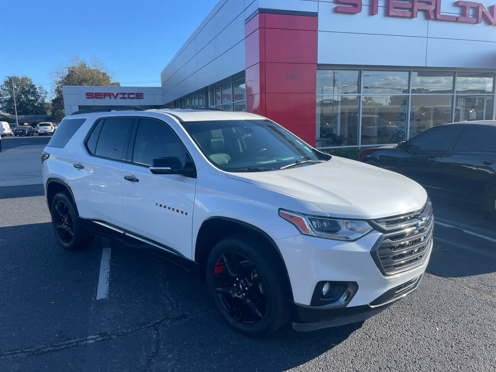 chevrolet traverse 2019 1GNERKKW3KJ263192 image