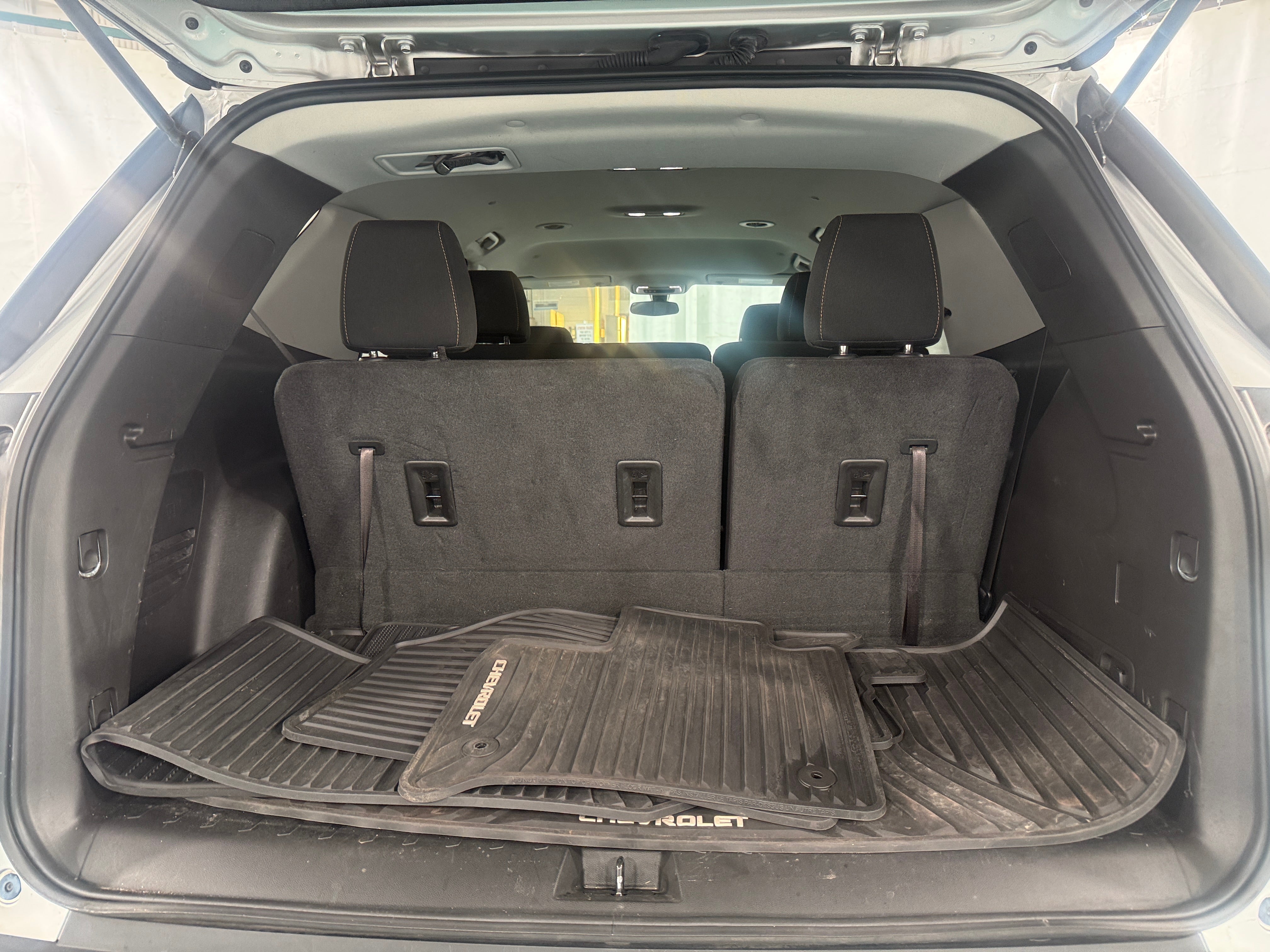 chevrolet traverse 2019 1GNEVFKW1KJ100754 image chevrolet traverse 2019 1GNEVFKW1KJ100754 image