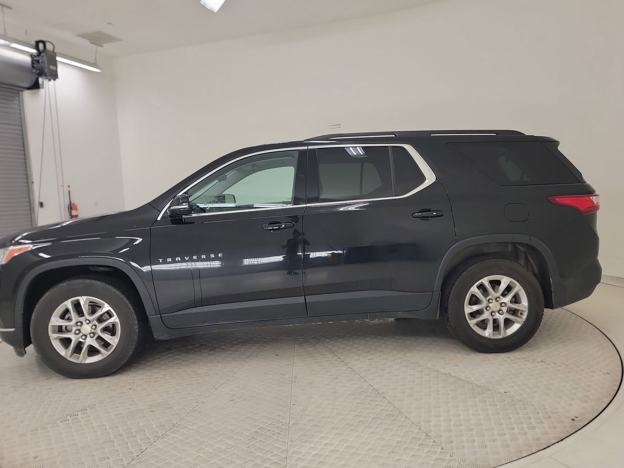 chevrolet traverse 2019 1GNERGKW9KJ227181 image chevrolet traverse 2019 1GNERGKW9KJ227181 image