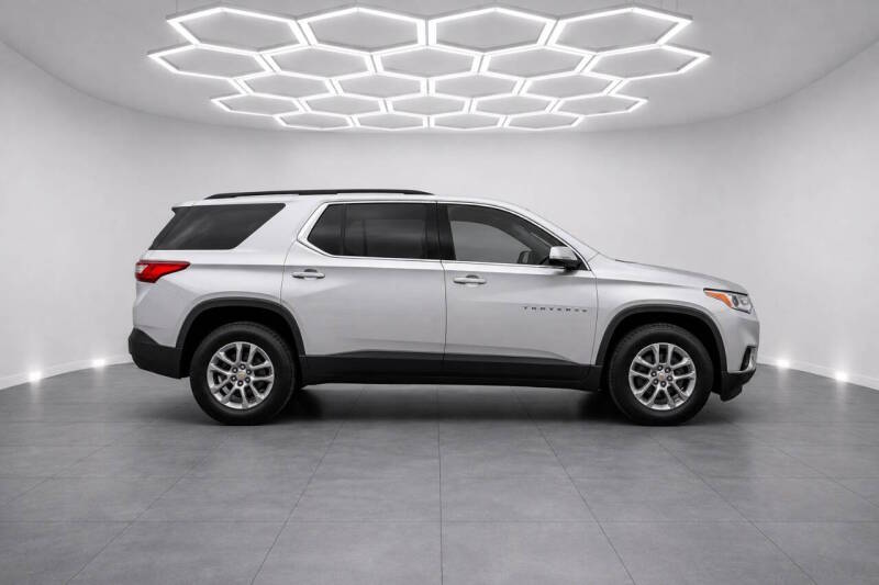 chevrolet traverse 2019 1GNERGKW0KJ169686 image chevrolet traverse 2019 1GNERGKW0KJ169686 image